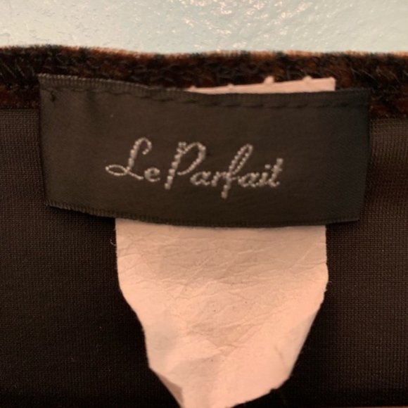 Le Parfait VTG Velvety Snake Jewel Neckline Top - Picture 3 of 5